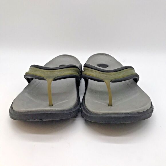 Crocs Croslite A9 Flip Flops Unisex W 7 - M 5 Gray Black & Green Thong Sandals - Picture 2 of 11